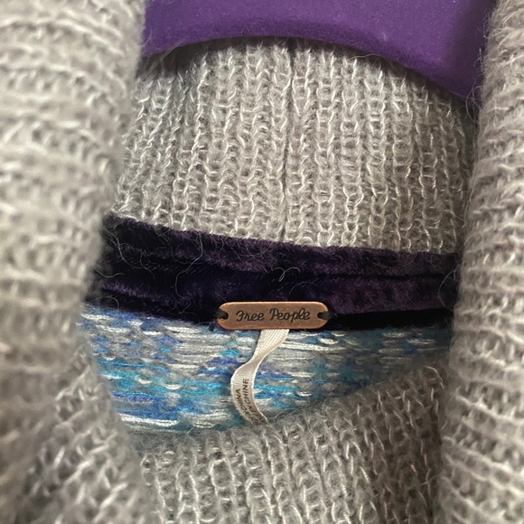 Free People Loose Turtleneck Sweater - Picture 2 of 4